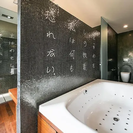 Belvedere - Pool, Sauna, Gym, Private Nightclub San Fermo della Battaglia