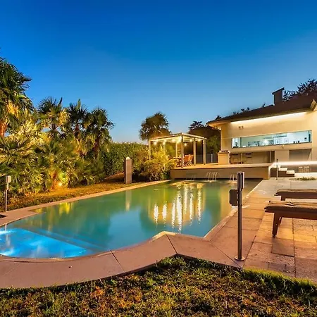 Belvedere - Pool, Sauna, Gym, Private Nightclub Villa